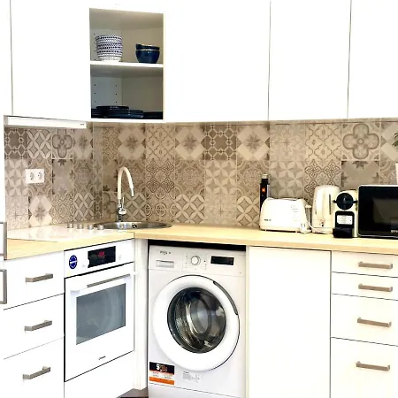 Luxury Huge - 92m2 - 3 Bedrooms - 3 Air Conditioners - Free Garage!!! Budapest