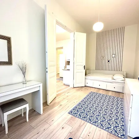 Luxury Huge - 92m2 - 3 Bedrooms - 3 Air Conditioners - Free Garage!!! Apartment *