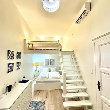 Apartment Luxury Huge - 92m2 - 3 Bedrooms - 3 Air Conditioners - Free Garage!!! *