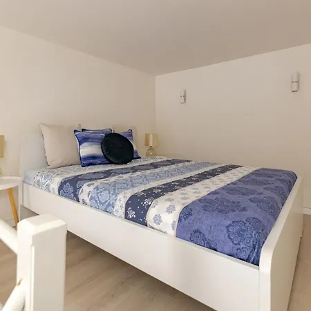 Luxury Huge - 92m2 - 3 Bedrooms - 3 Air Conditioners - Free Garage!!! * Budapest