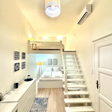 Luxury Huge - 92m2 - 3 Bedrooms - 3 Air Conditioners - Free Garage!!! *