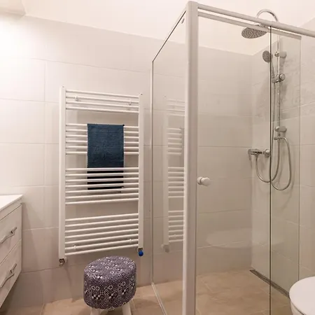 Apartmán Luxury Huge - 92m2 - 3 Bedrooms - 3 Air Conditioners - Free Garage!!! *