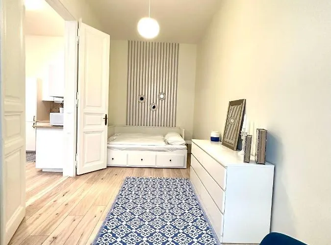 Apartmán Luxury Huge - 92m2 - 3 Bedrooms - 3 Air Conditioners - Free Garage!!! Budapešť
