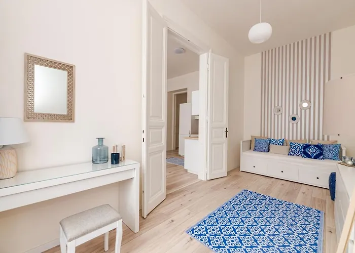 Luxury Huge - 92m2 - 3 Bedrooms - 3 Air Conditioners - Free Garage!!! Apartmán Budapešť