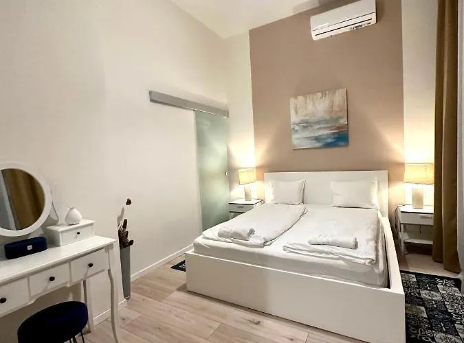 Luxury Huge - 92m2 - 3 Bedrooms - 3 Air Conditioners - Free Garage!!! Apartmán